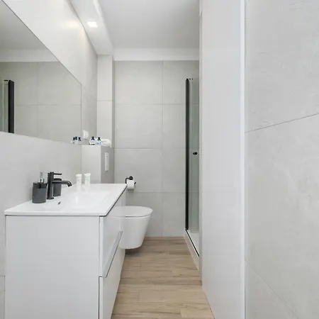 Manhhatan Pba - Strefa Basenowa - Easy - Rent